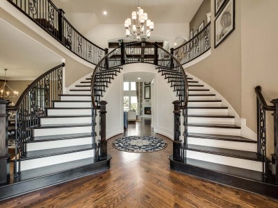Double Curved Staircase Entry