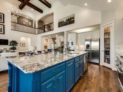 Grand Kitchen