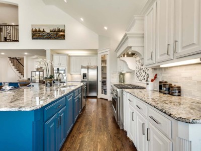 Grand Kitchen