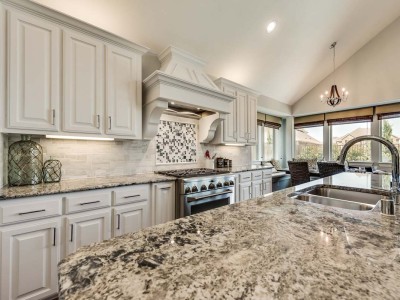 Grand Kitchen