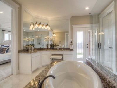 Grand Master Bath