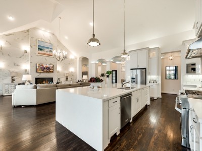 Grand Kitchen & Grand Family Room