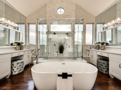 Grand Master Bath